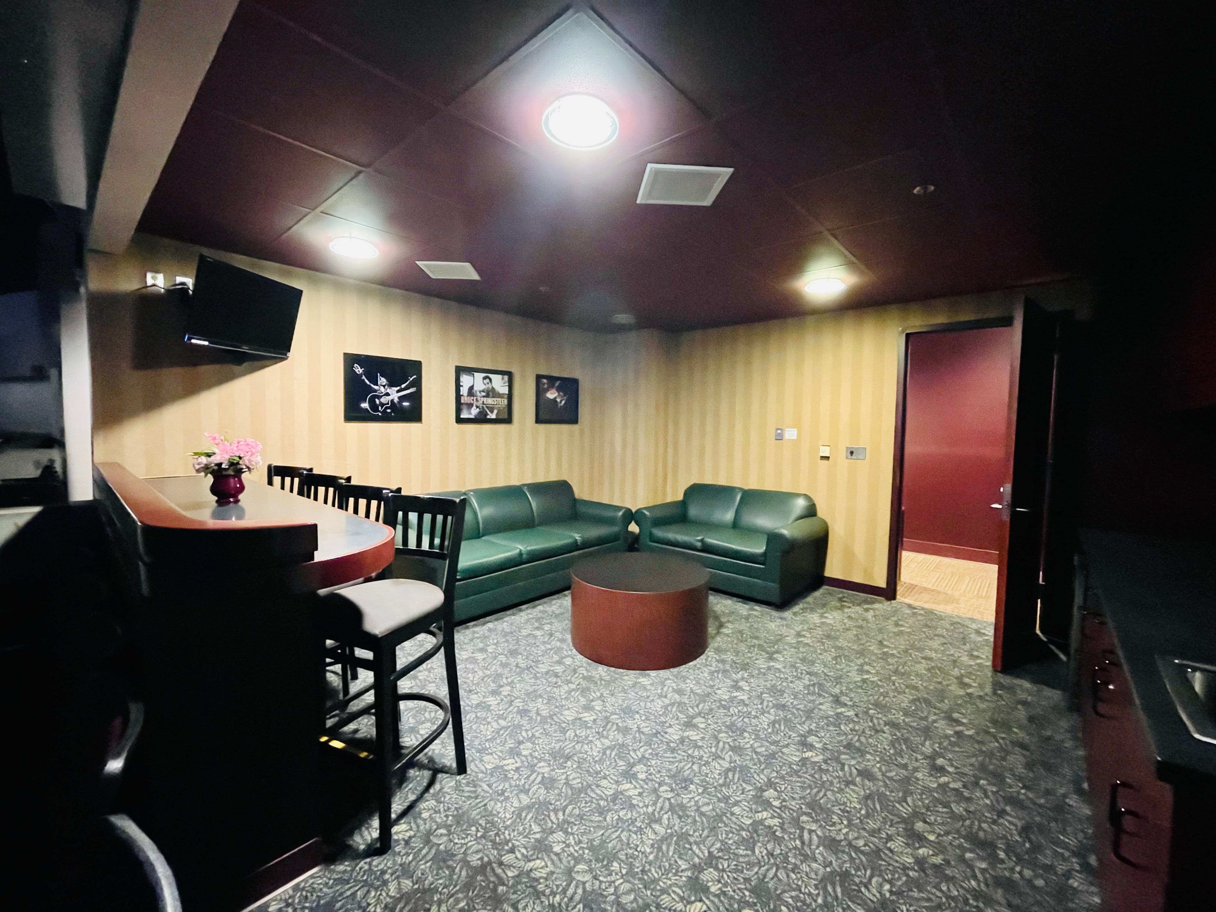 suite-photo.jpg
